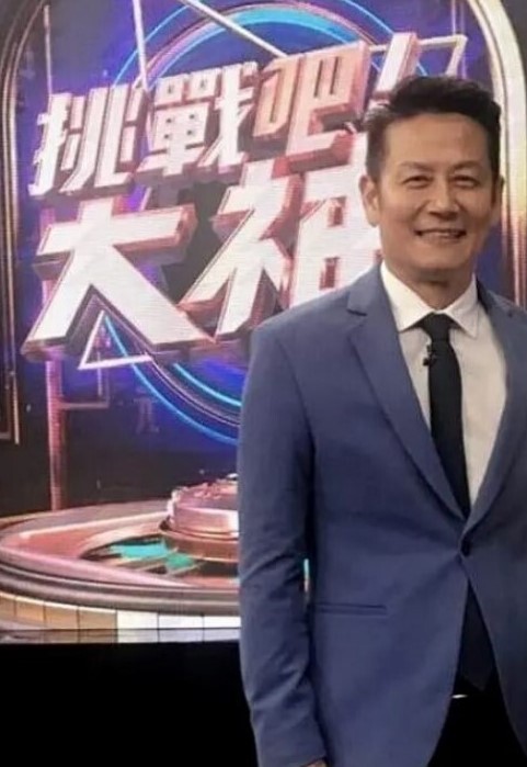国产精品高颜值御姐的生日礼物尤物御姐后入爆插高潮爽翻天 - 免费精品站海报